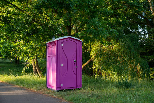 Portable Toilet Options We Offer in Harbor Hills, OH